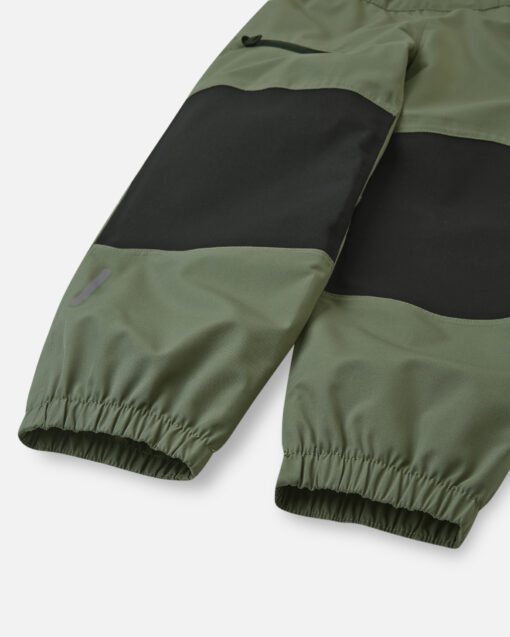 REIMA Wasserdichte Kinder Outdoorhose Samppi | Greyish green – Bild 4