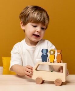 Alternative view of Trixie Holz Tierbus mit 4 Spielfiguren (ab 18m +)