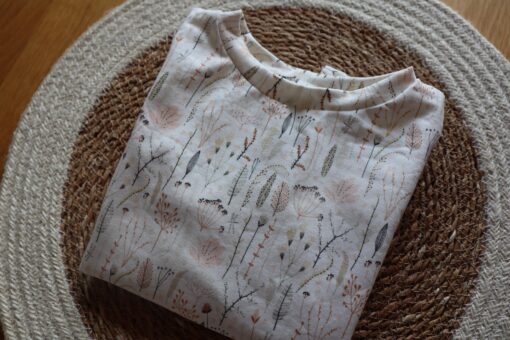 Handmade T-Shirt Blumen von Aylun