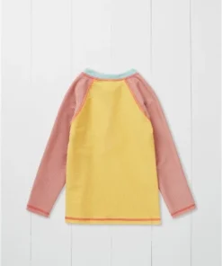 Badeshirt langam ochre aus recycelten Pet Flaschen von Grass & Air