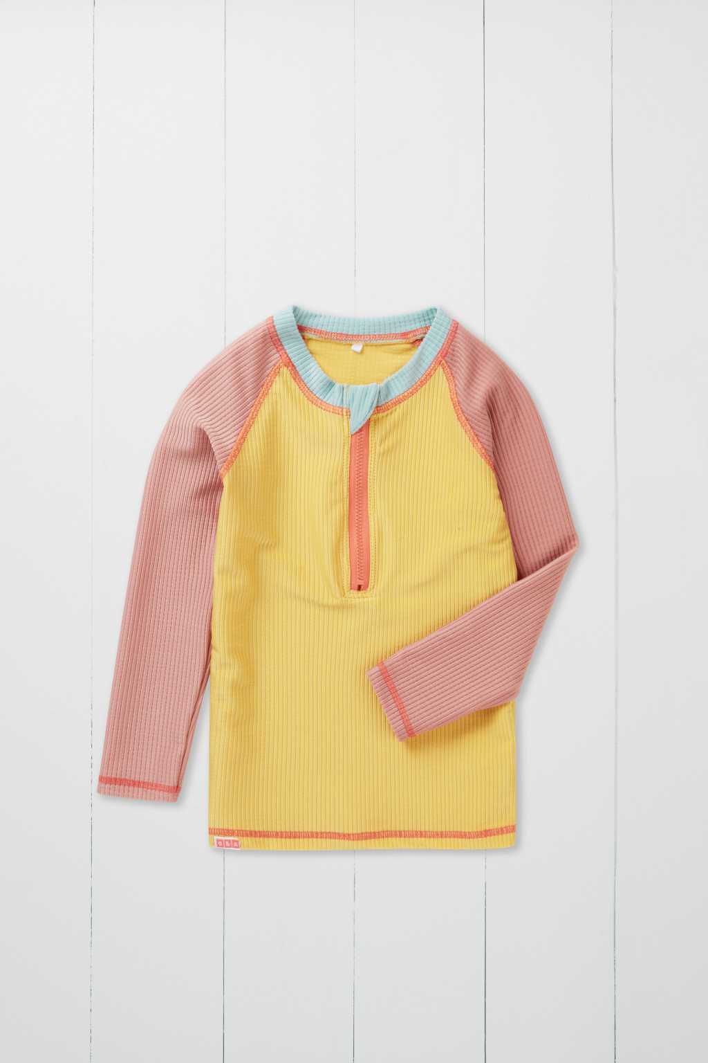 Badeshirt langam ochre aus recycelten Pet Flaschen von Grass & Air