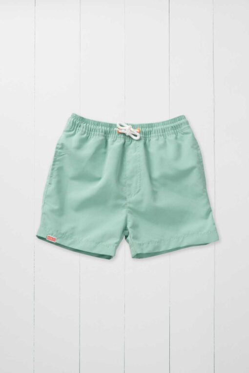 Badeshorts pistachio aus recycelten PFlaschen von Grass & Air