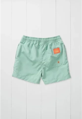 Badeshorts pistachio aus recycelten PFlaschen von Grass & Air