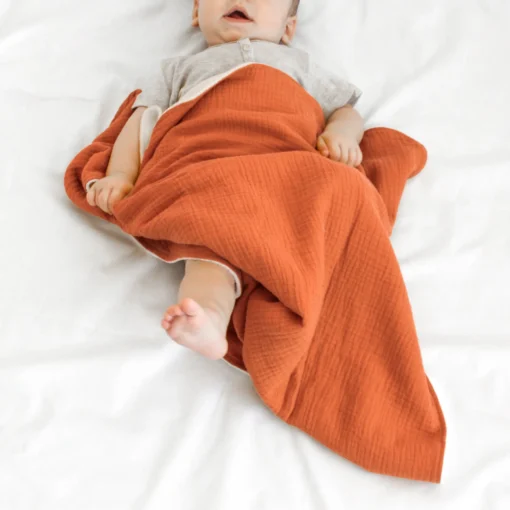 BIBAK Babydecke 70 x 70 cm aus Bio-Baumwolle | Terrakotta