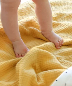 BIBAK Babydecke gepolstert 75 x 95 cm | Senf