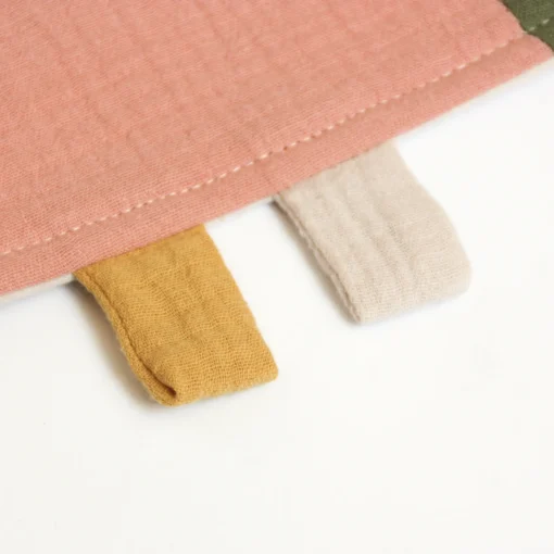 BIBAK Sensorik Knistertuch 25 x 25 cm SQUARES | Terrakotta – Bild 4