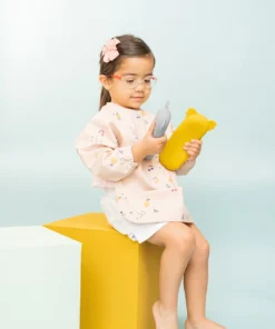 Zoe the Koala Besteckset mit Silikonhülle | Mustard
