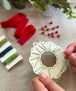 Alternative view of Cotton Twist Kreativ Bastelset | Stick-Stanzkranz