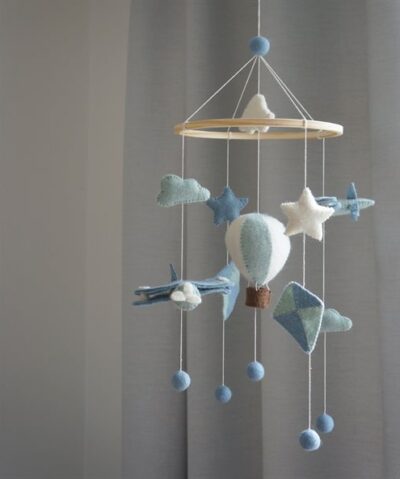 Gamcha Baby Mobile aus Filz | Himmelflug blau