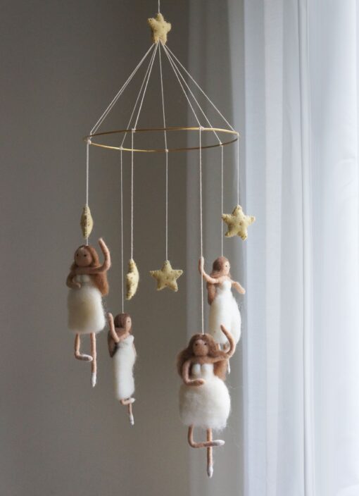 Gamcha Baby Mobile aus Filz | Ballerina