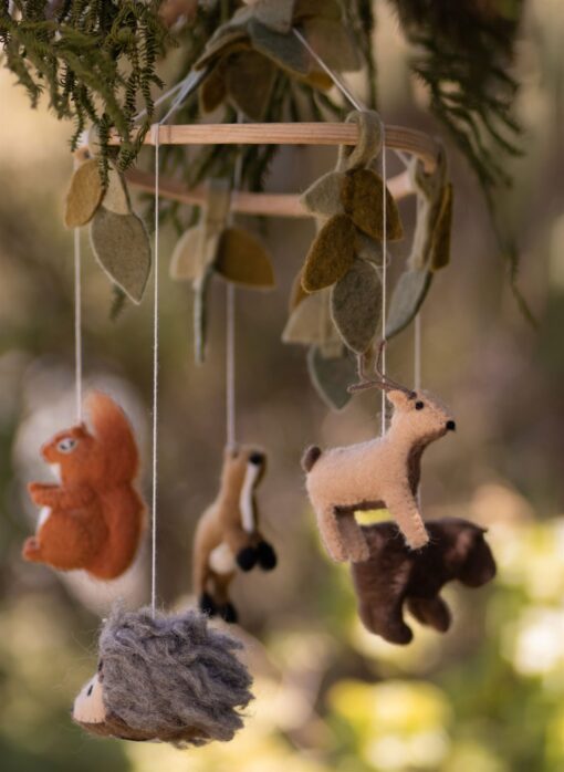 Gamcha Baby Mobile aus Filz | Waldtiere mit Blätter