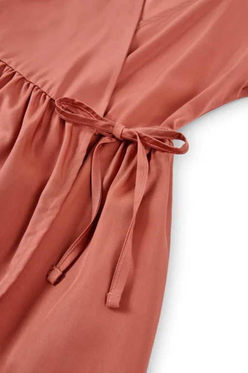 Tiralahilacha ERW Tencel Wickel-Midikleid HIRA | rosa – Bild 2