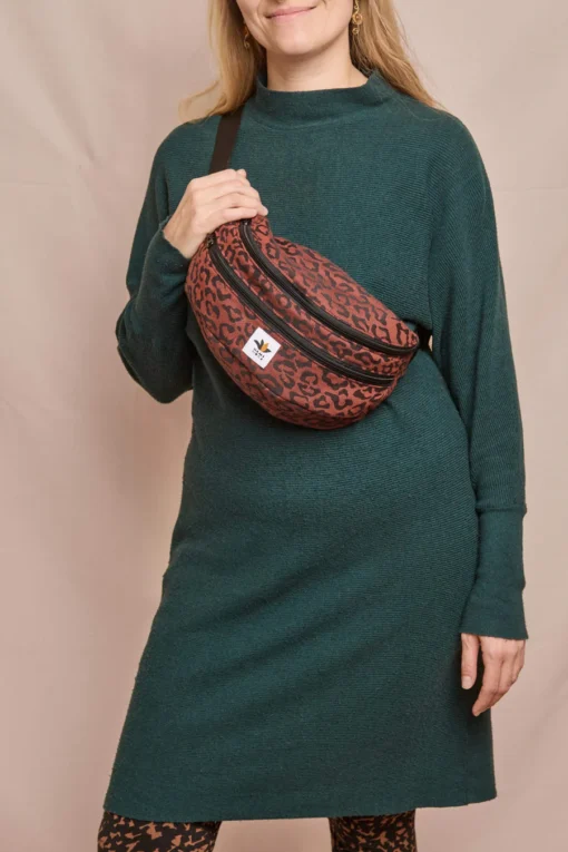 Mama Nuka Crossbody Bag – Bauchtasche | Leo