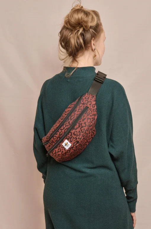 Mama Nuka Crossbody Bag – Bauchtasche | Leo