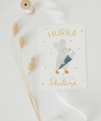 Postkarte von Hej Hanni Schulanfang Maus "Hurra ich bin ein Schulkind"