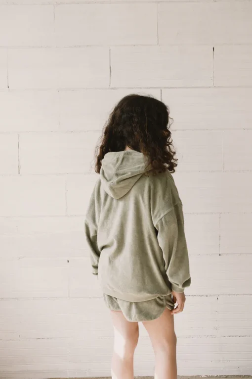 Tiralahilacha Kinder Sweatshirt Helmi | Frottee grün – Bild 6