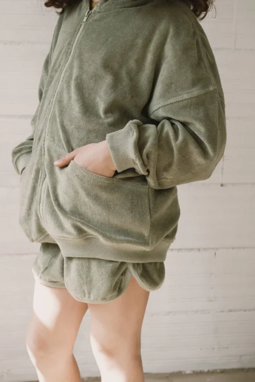 Tiralahilacha Kinder Sweatshirt Helmi | Frottee grün – Bild 5