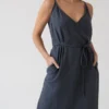 Tiralahilacha ERW Musselin Wickelkleid mit Träger BRIELLE | black